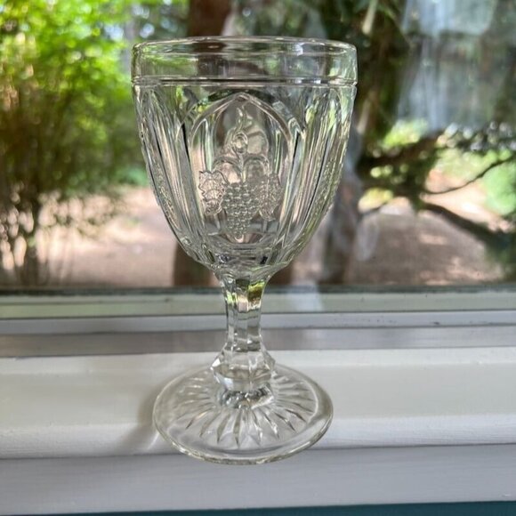 Vintage Fenton Red Cliff Goblet Clear Grapes Water Tea Wine 12 oz - Picture 5 of 10